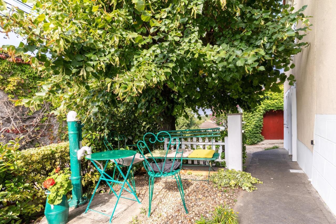 Ombrelle Vila Le Pian-sur-Garonne Exterior foto
